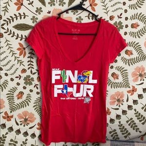 KU FINAL 4 VNECK